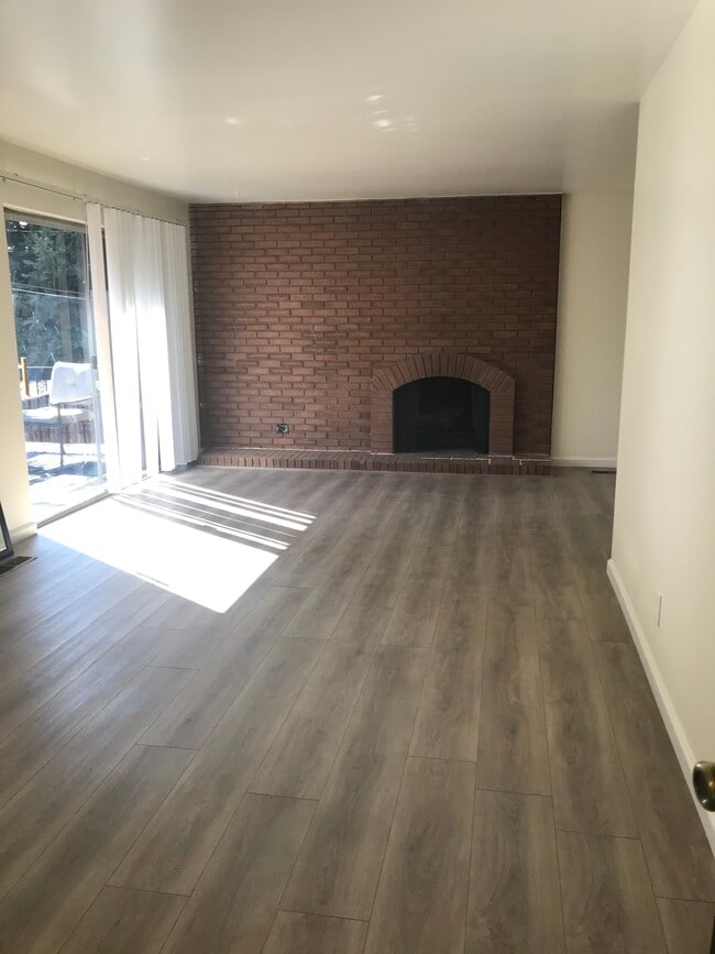 Photo - 1413 B Murphy's Lane Unit Incredible Riverfront Apartment w Yard Patio
