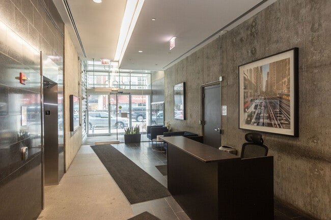 Photo - 1620 S Michigan Ave