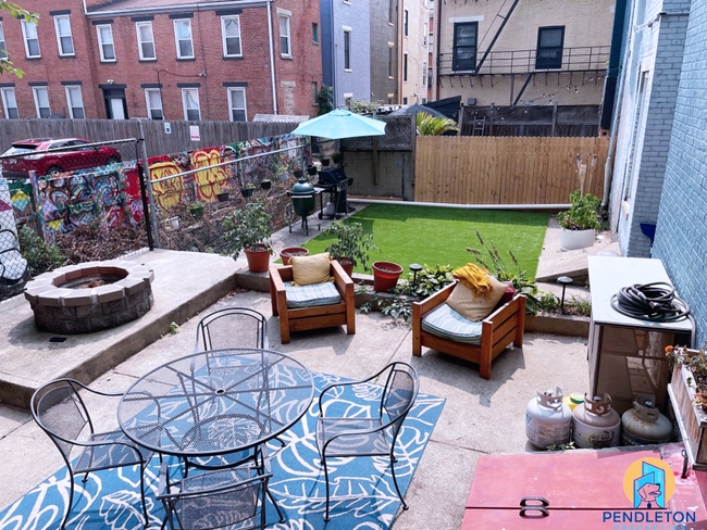 Photo - 525 E 13th St