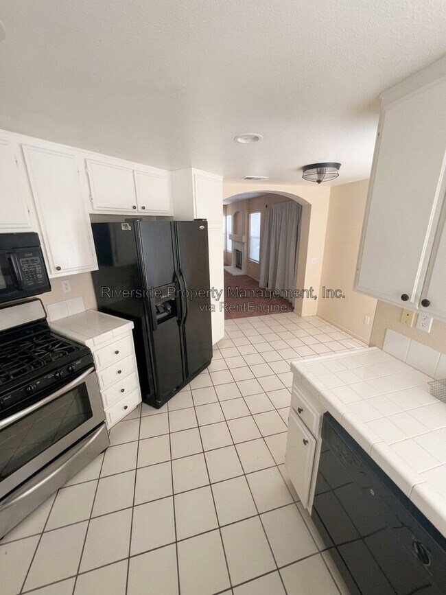 8766 Morninglight Cir