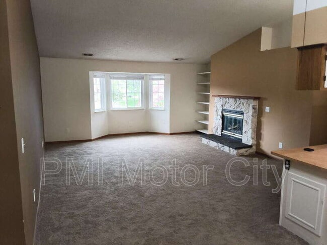 Photo - 30512 Oakridge Manor Dr