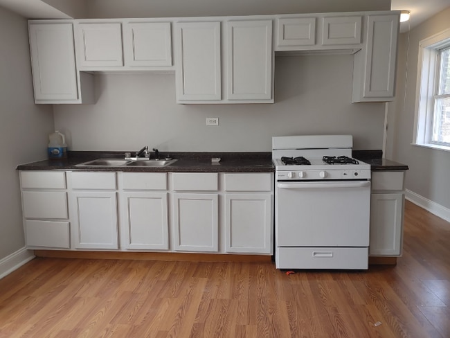 Photo - 8408 S Kingston Ave Unit 3