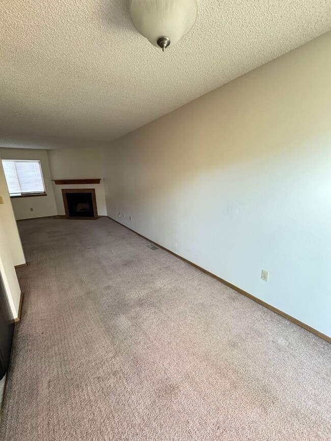 Photo - 2 bedroom, 1 1/2 bath townhome in the EAGLE CREST TOWNHOMES community. MOVE IN SPECIAL