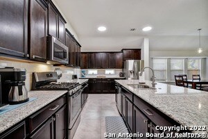 Photo - 703 Decathlon St