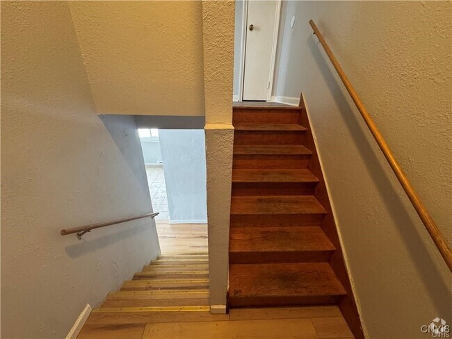 Building Photo - 22377 Wayside Dr Rental