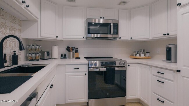 Photo - 7940 E Camelback Rd Unit 608