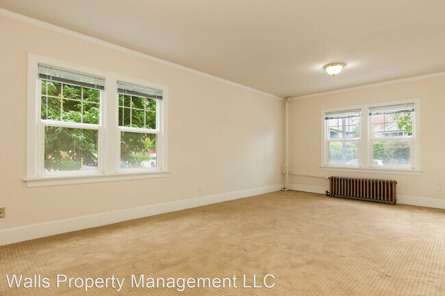 Photo - 6402 Phinney Ave N