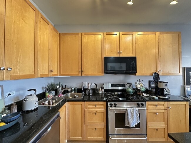 Photo - 1743 W North Ave Unit K06J