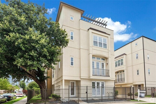 Building Photo - 104 W Drew St Rental