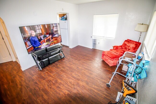 Photo - 2 bedroom, 1 bath house in Waterloo