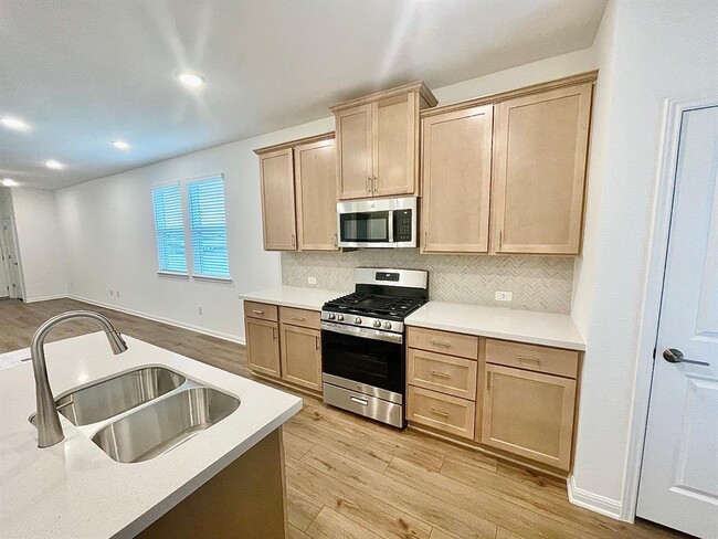 Photo - 1018 Vanderscile Rd