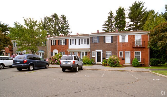 Longmeadow Condos For Rent In Milford Ct Forrent Com