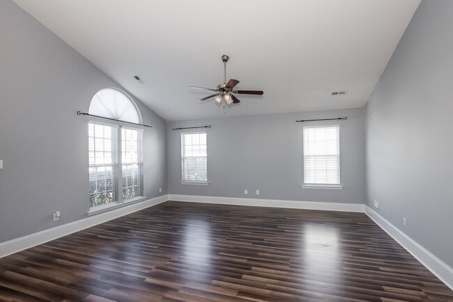 Photo - 3280 Hawick Commons Dr