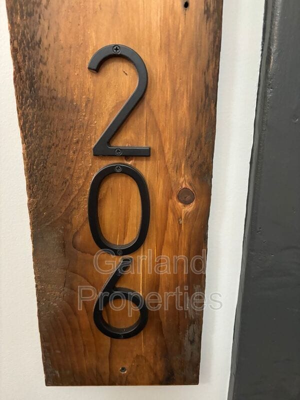 Building Photo - 73 W Main St Unit Apt 206