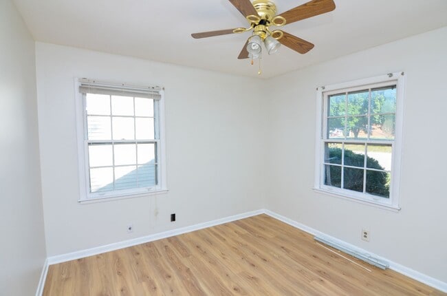 Photo - Quaint Charlotte Park Home