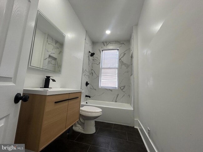 Photo - 114 S 58th St