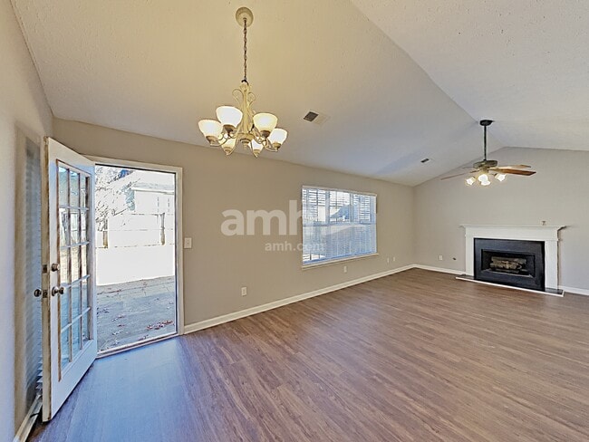 Photo - 4607 Noah Overlook E