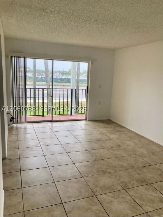 1068 Benoist Farms Rd Unidad 212