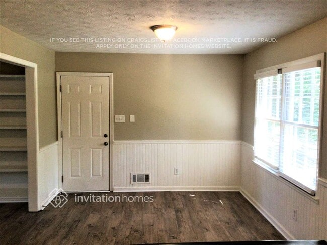 Photo - 337 Summerville Dr NW