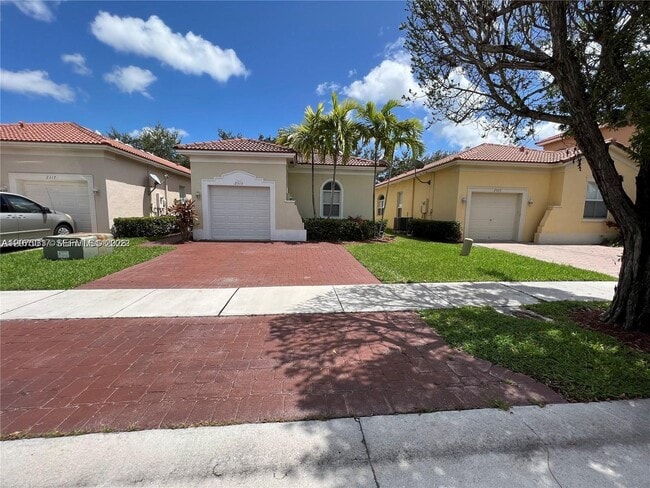 2315 NE 37th Rd