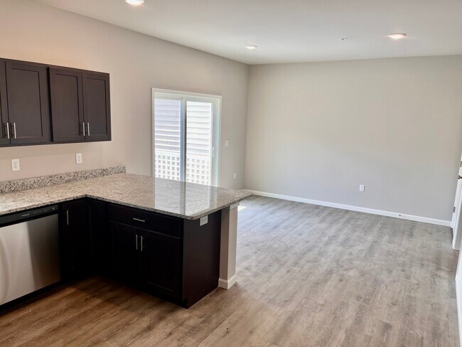 Photo - 1Riverview Townhomes