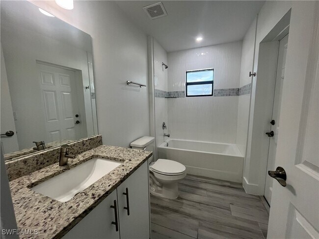 Photo - 609 NW 37th Ave