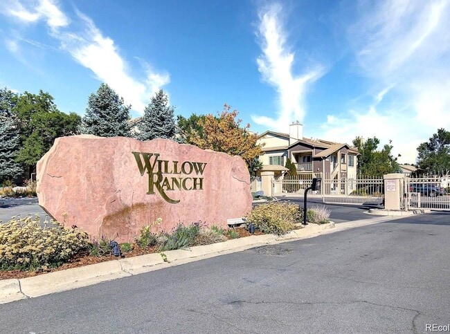 Building Photo - Great Littleton Condominium with Garage Unit 104