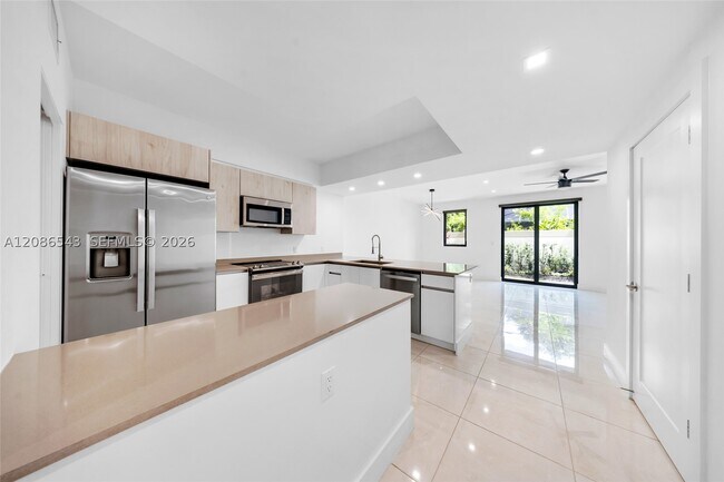 Photo - 4133 N Oak Pl
