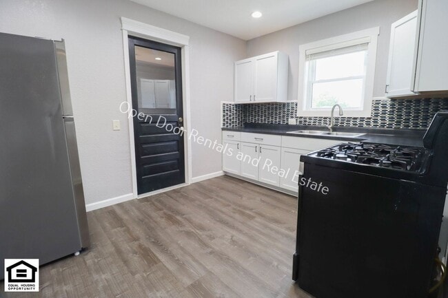 Photo - 302 S Walsh St Unit 302 S Walsh st