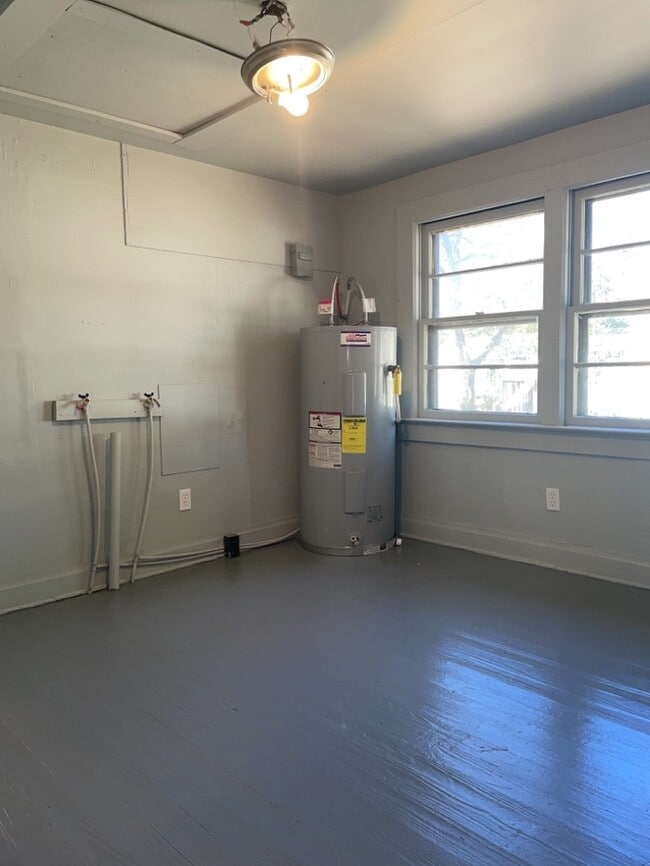 Photo - 2 Bedroom 1 Bathroom