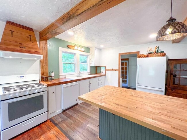Photo - 11716 NE 7th Ave