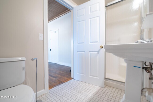 Photo - 5753 W Glendale Ave Unit Apt 203