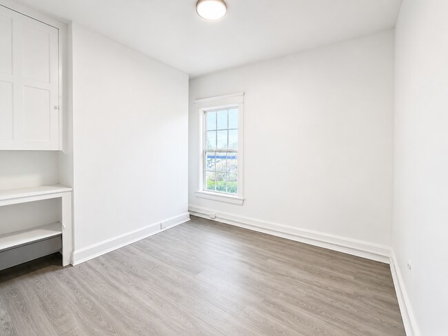 Photo - 1827 Lakeview Rd Unit U