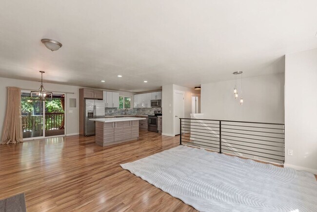 Photo - Stunning 4BR/2.5BA Home in Lake Forest Park ?