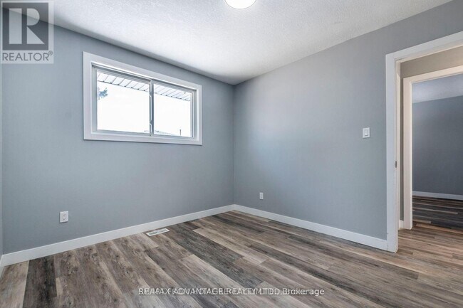 Photo - 162 Speight Blvd