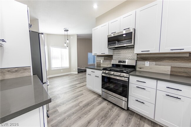 Photo - 517 Crony Ave