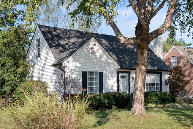 Photo - 4 Bed 2 Bath Home with a large kitchen and...