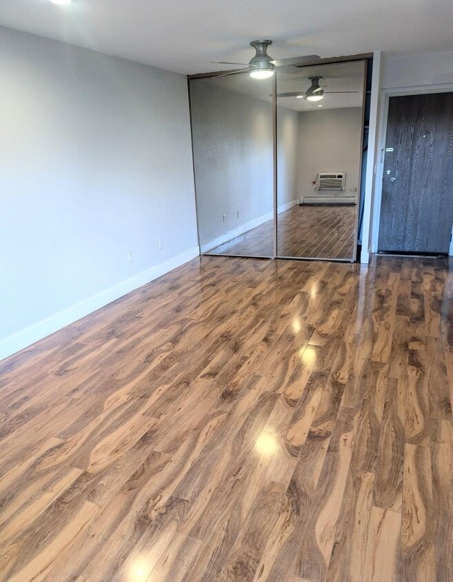 Living room (West) - 4110 Hale Pky (Denver, CO)