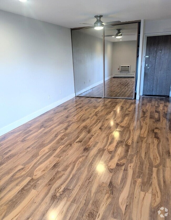Building Photo - 4110 Hale Pky Unit Atlantis Condominiums