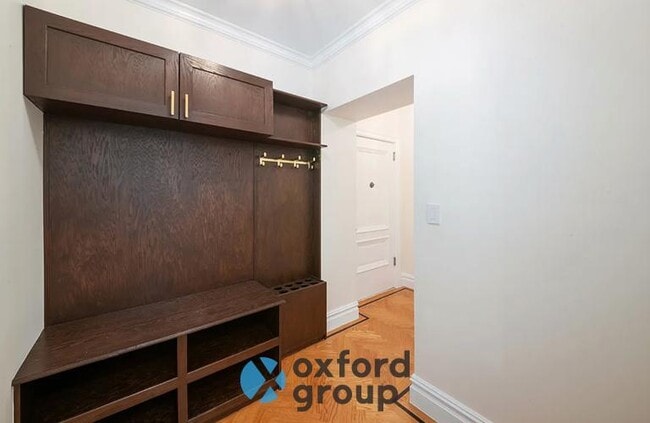 Photo - East 76th Street