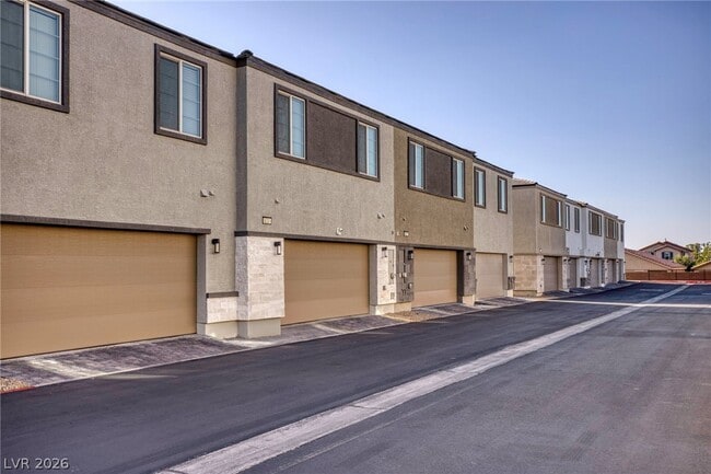 Building Photo - 6227 Runestone St