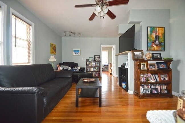 Photo - 78 Parsons St Unit 2