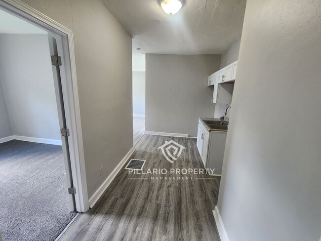 Photo - 300 E Cross St Unidad 300 Cross St.  1