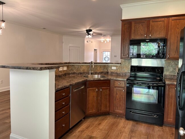 Photo - 263 Ridgehaven Trail