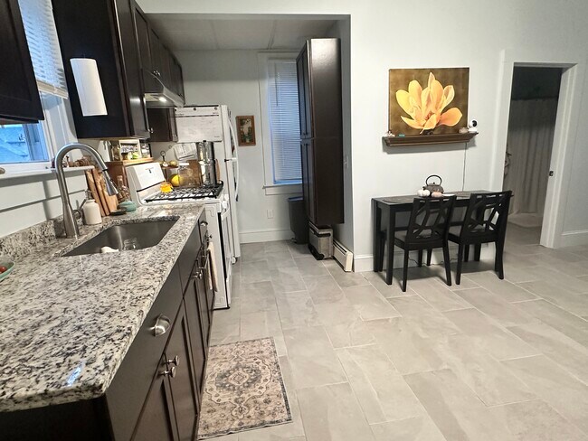 Photo - 85 Leonard Ave Unit 1