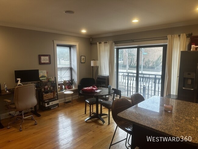 Photo - 1226 W Huron St Unit 101