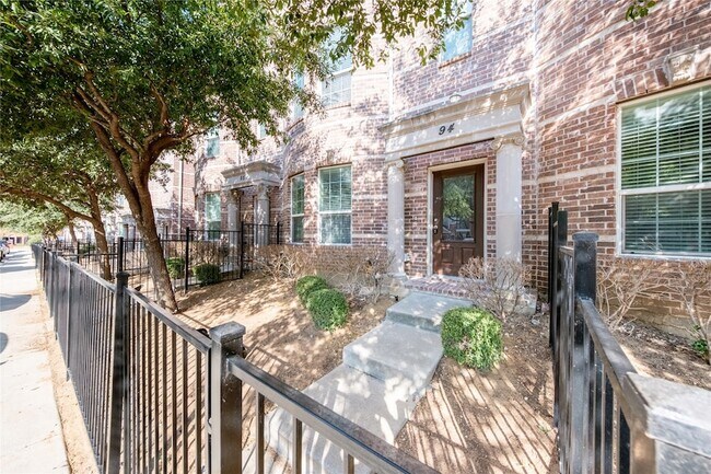 Photo - 2500 Rockbrook Dr