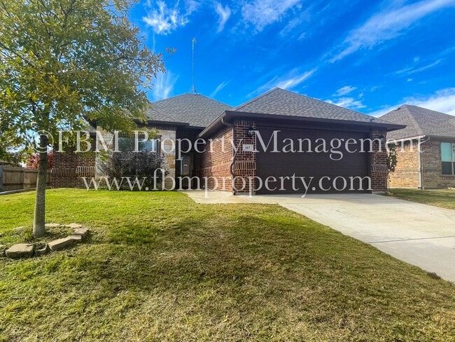 Building Photo - 307 Centennial Ave