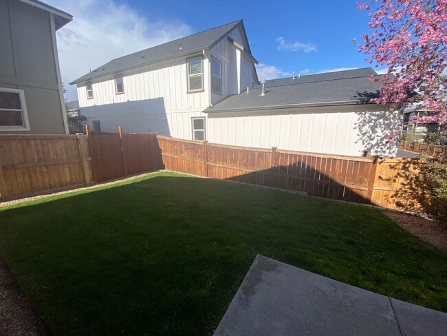 Photo - 3 Bed 2.5 Bath home in central Bend!