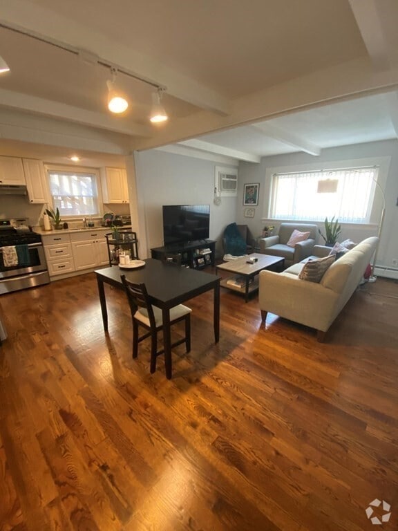 Building Photo - 381 Sumner St Unit 1 Rental